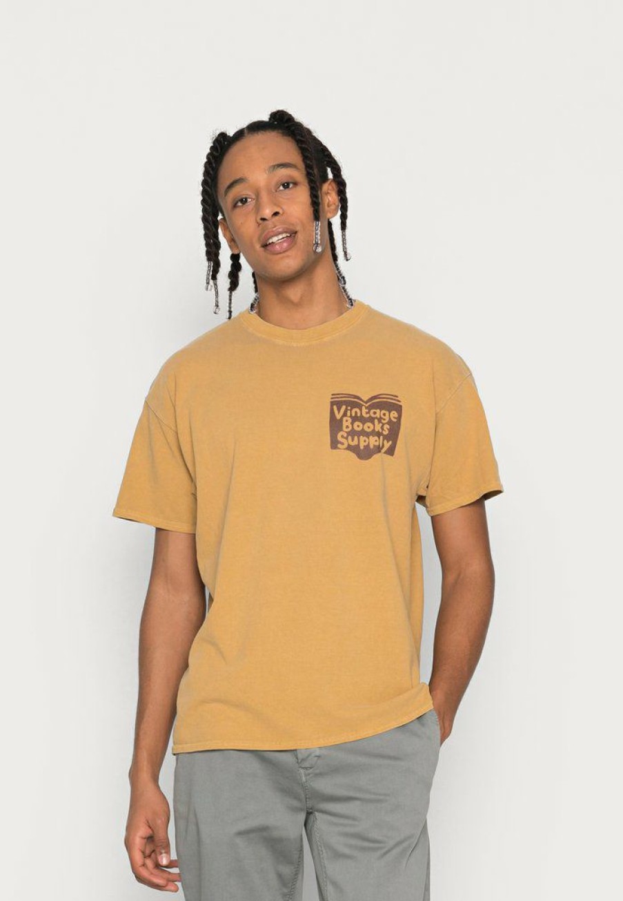 Clothing Vintage Supply | Vintage Supply Rare Books Print T-Shirt Mustard