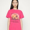 Clothing Vintage Supply | Vintage Supply Regular With Bahamas Graphic Print T-Shirt Pink