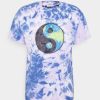 Clothing Vintage Supply | Vintage Supply Tie Dyed With Earth Graphic Unisex Print T-Shirt Purple