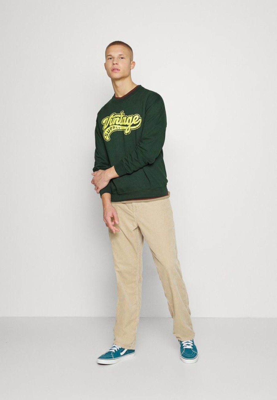 Clothing Vintage Supply | Vintage Supply Retro Varsity Logo Unisex Sweatshirt Green