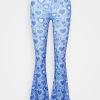 Clothing Vintage Supply | Vintage Supply Stretch Flares With Hearts Print Trousers Blue