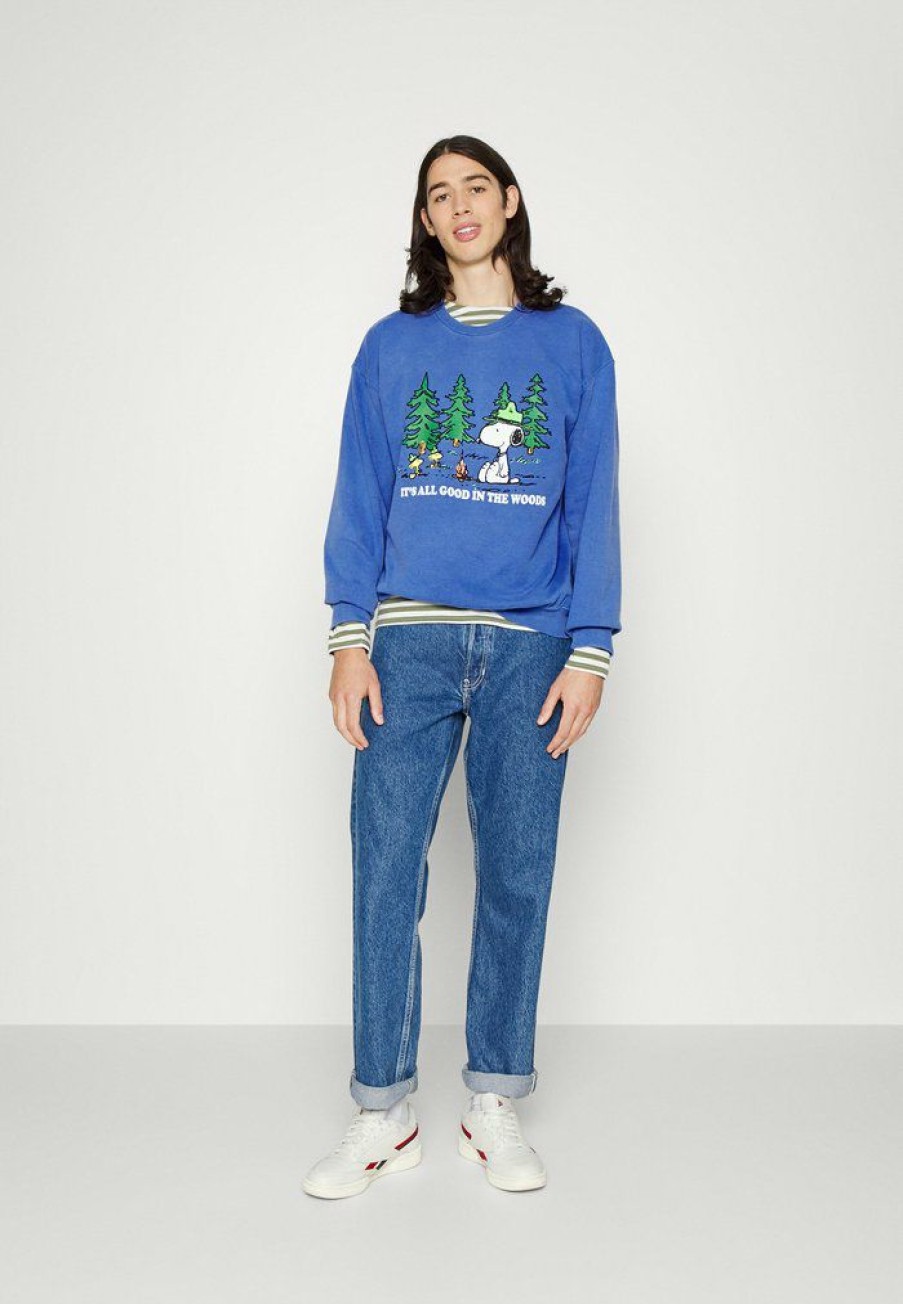 Clothing Vintage Supply | Vintage Supply Snoopy With 'It'S All Good In The Woods Unisex Sweatshirt Od Blue