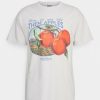 Clothing Vintage Supply | Vintage Supply Howdo You Like Them Apples' Graphic Unisex Print T-Shirt Od White